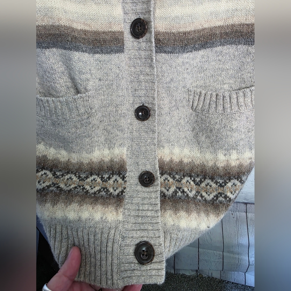 Gap/ Gray Patterned Lambs Wool Cardigan Sweater - image 5